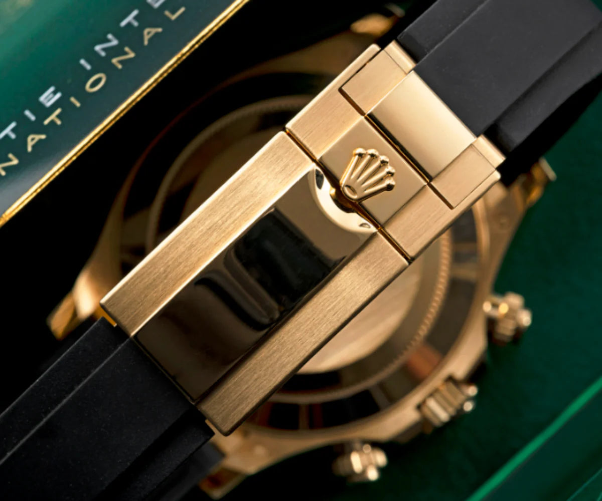Rolex Daytona Yellow Gold black