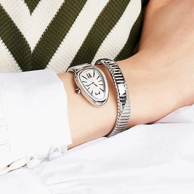 Bvlgari Serpenti Argenté fond blanc sertie