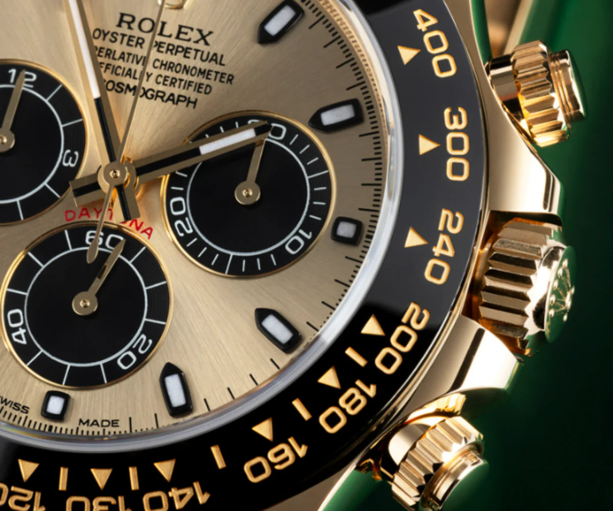 Rolex Daytona Yellow Gold black