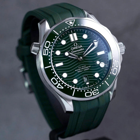 SEAMASTER DIVER 300 GREEN DIAL RUBBER STRAP