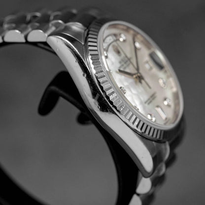 DAYDATE 36MM WHITEGOLD MOP BAGUETTE DIAL