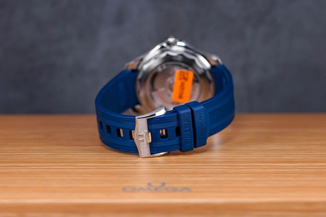 SEAMASTER DIVER 300 BLUE DIAL RUBBER STRAP (2025)